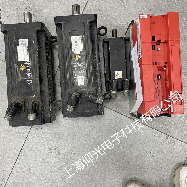 SEW伺服驅(qū)動器上電報警F18維修案件