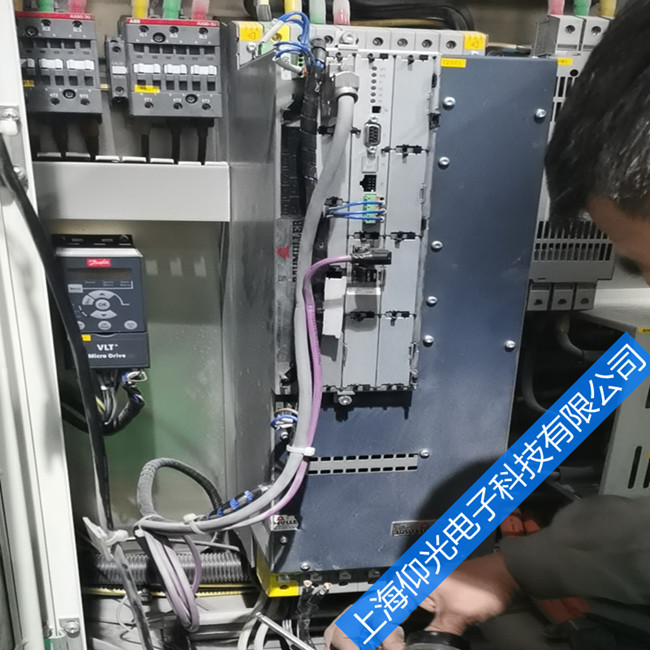 鮑米勒伺服驅動器BM4463上電無顯示故障維修