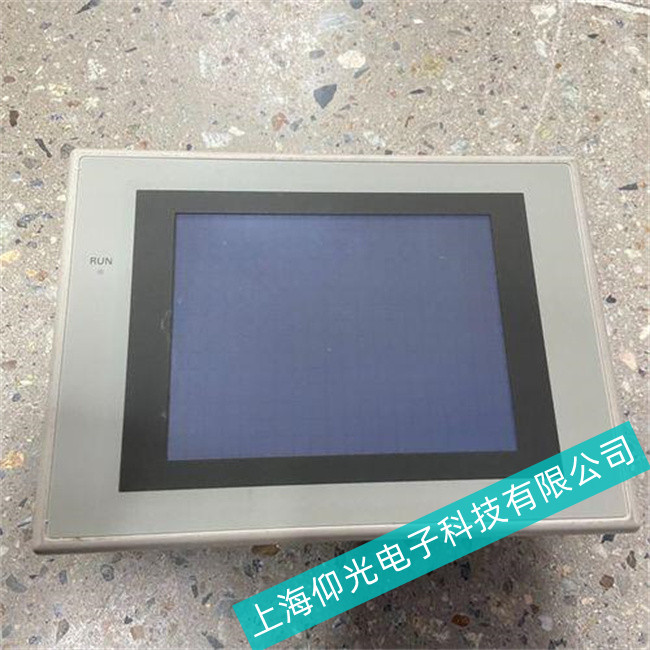 加工中心歐姆龍工控機FZ4-605-10死機故障維修技術雄厚